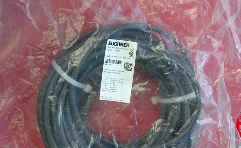 Euchner 092726 EUCHNER mit M23-Rundstecker Anschluss kabel C-M23F19-19XDIFPU20 mit C1825-Option, 0-MA-092726 20 m Straight