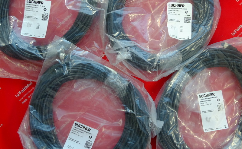 Euchner 100185 EUCHNER Anschluss kabel C-M12F05-05X034PV20 mit 5-poliger M12-Rundstecker, 0-MA-100185 Gerader 20m