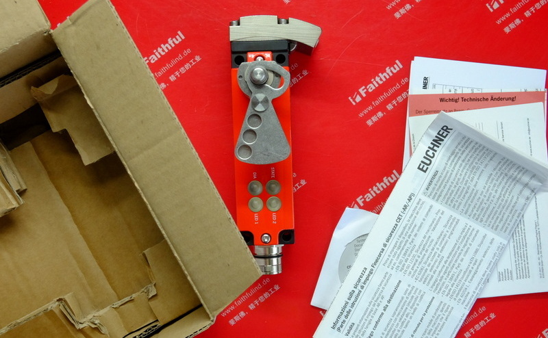 Euchner 113151 EUCHNER kontaktloses Sicherheits schalter CET3-AR-CRA-AH-50X-SH-C2333-113151 mit RC18-Stecker, Vorhänge schloss