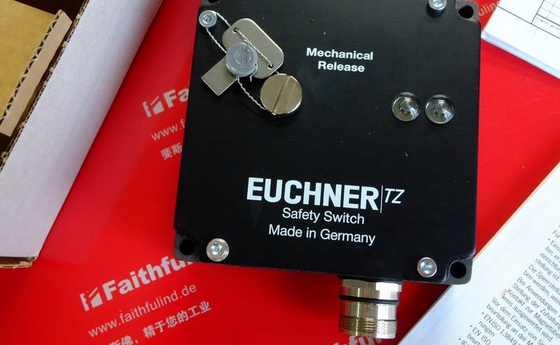 Euchner 094611 EUCHNERTZ Serie Sicherheits schalter TZ2LE024RC18VAB-C2070,RC18 Rund stecker