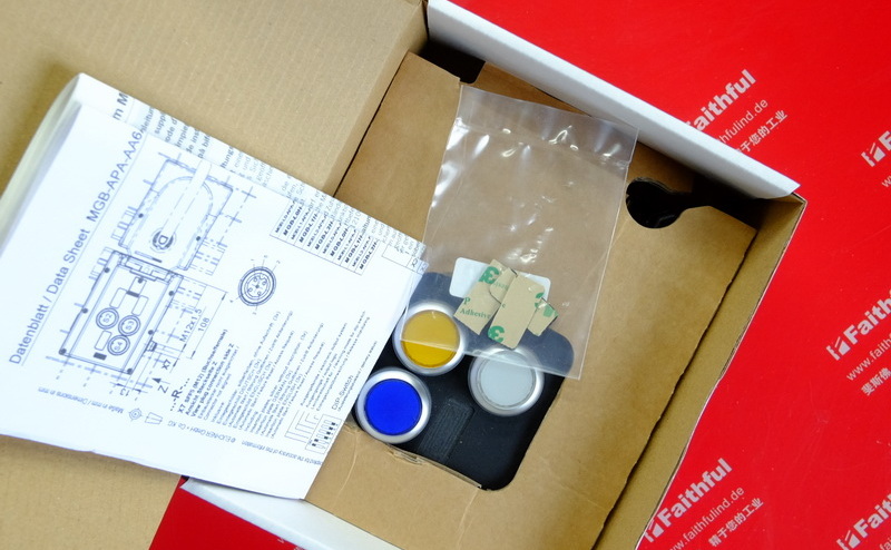 Euchner 110549 EUCHNER Verriegelung skit MGB-L2H-APA-L-110549, elektro magnetische Verriegelung, ausgestattet mit 3 Tasten, Etiketten träger, M12-Stecker für Autor isierungs schalter