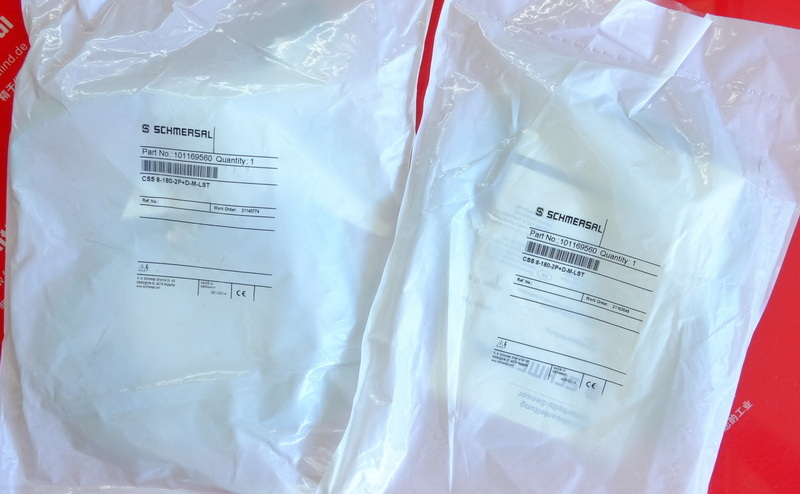 Schmersal 101169560 SCHMERSAL Elektronischer Sicherheits sensor CSS 8-180-2P D-M-LST