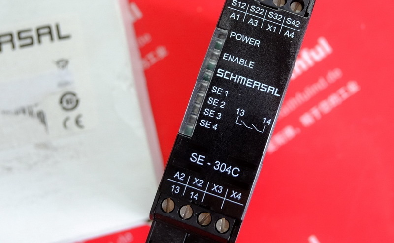 Schmersal 101165883 SCHMERSAL Sicherheits kanten überwachungs SE-304 C EVALUATION UNIT