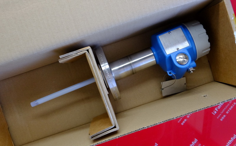 E H FTI51-JAA1ACK83A1D ENDRESS HAUSER Kondensator Füllstand schalter Endress Hauser L = 150mm FEI58
