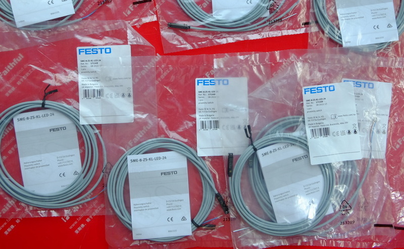 Festo 171169 FESTO Näherung schalter SME-8-ZS-KL-LED-24