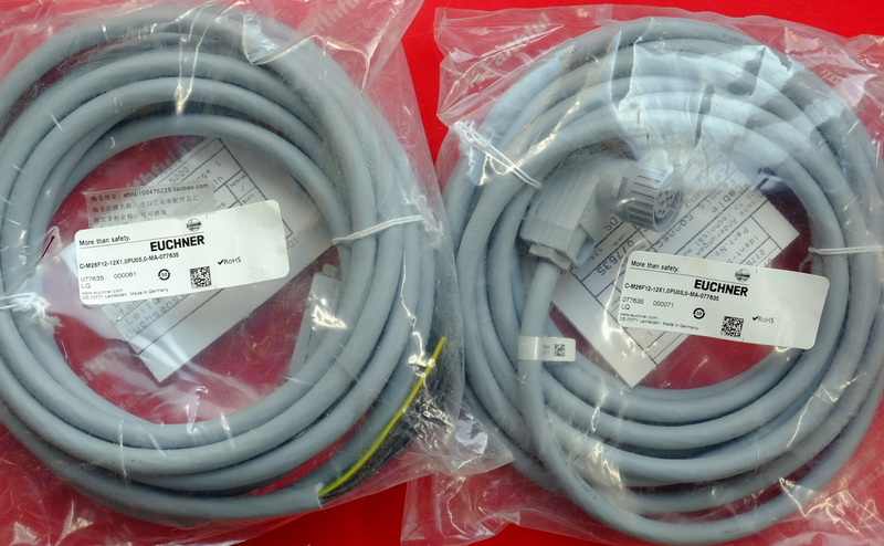 Euchner C-M26F12-12X1,0 PU05,0-MA-077635 EUCHNER Anschluss kabel mit Rund stecker SR11, 5 Meter, Ellbogen